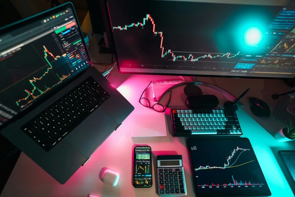 Apex Trader Funding vs Take Profit Trader: Futures Prop Rules Compared