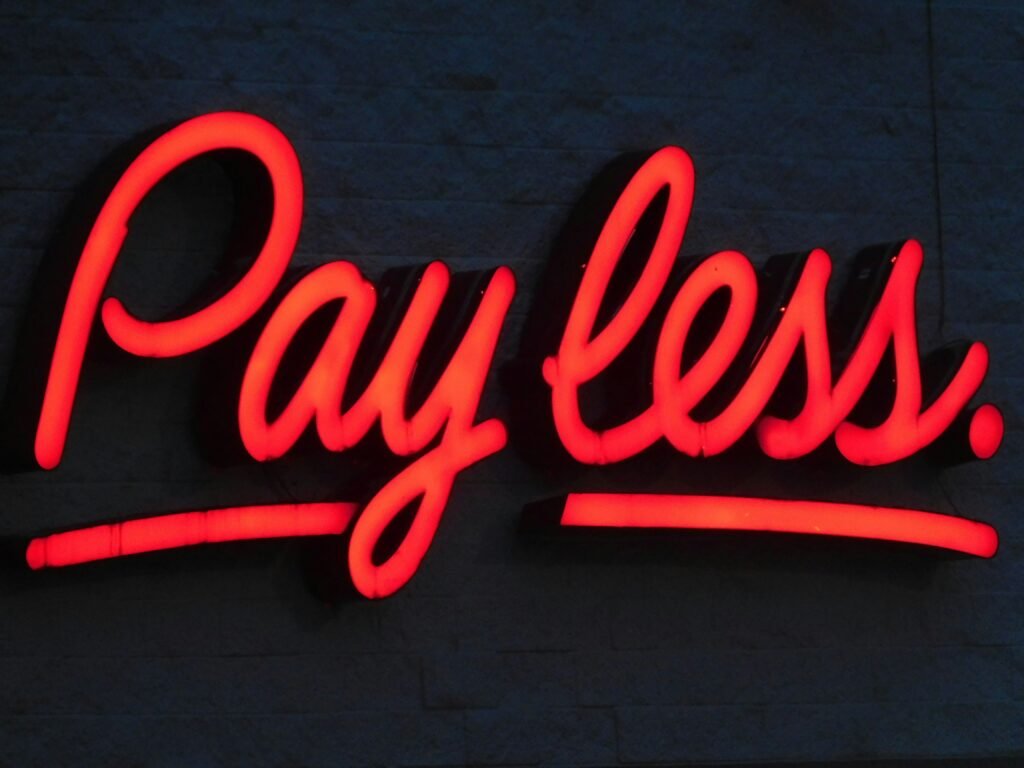 Navigating Prop Firm Reset Fees: Cheap Reset vs New Challenge